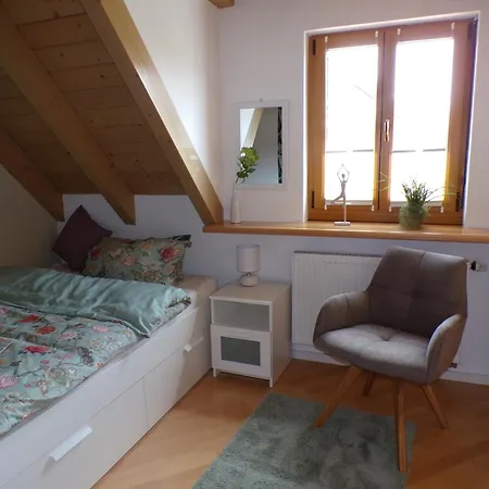 Apartment Mondfaenger , Naehe Playmobil Funpark Und Messezentrum Wilhermsdorf (Furth)